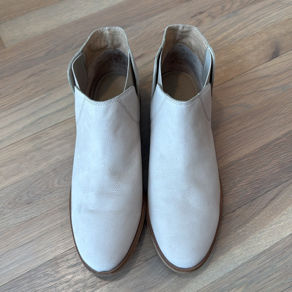 Splendid size 9.5 ankle boots